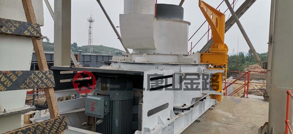錘破、對輥破、立軸沖擊破三種制砂設備優(yōu)劣對比
